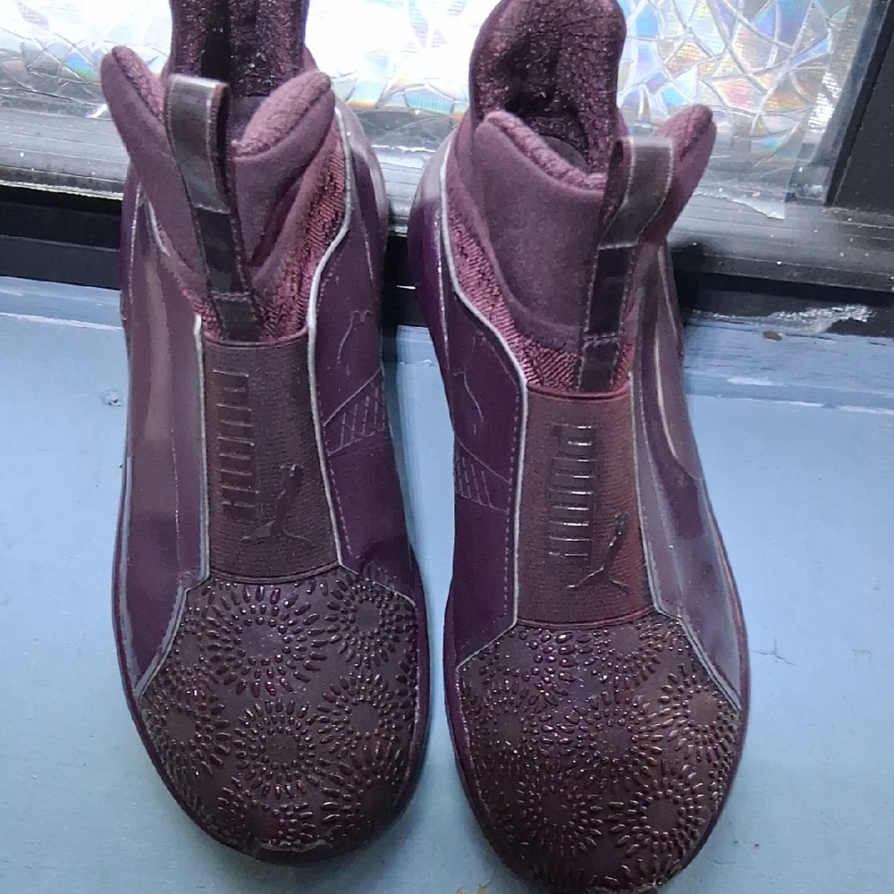 Puma Women's Burgundy Sneakers